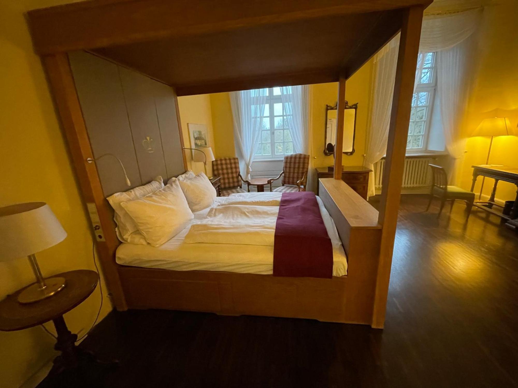 Hotel Schloss Hoehnscheid Bad Arolsen Ngoại thất bức ảnh