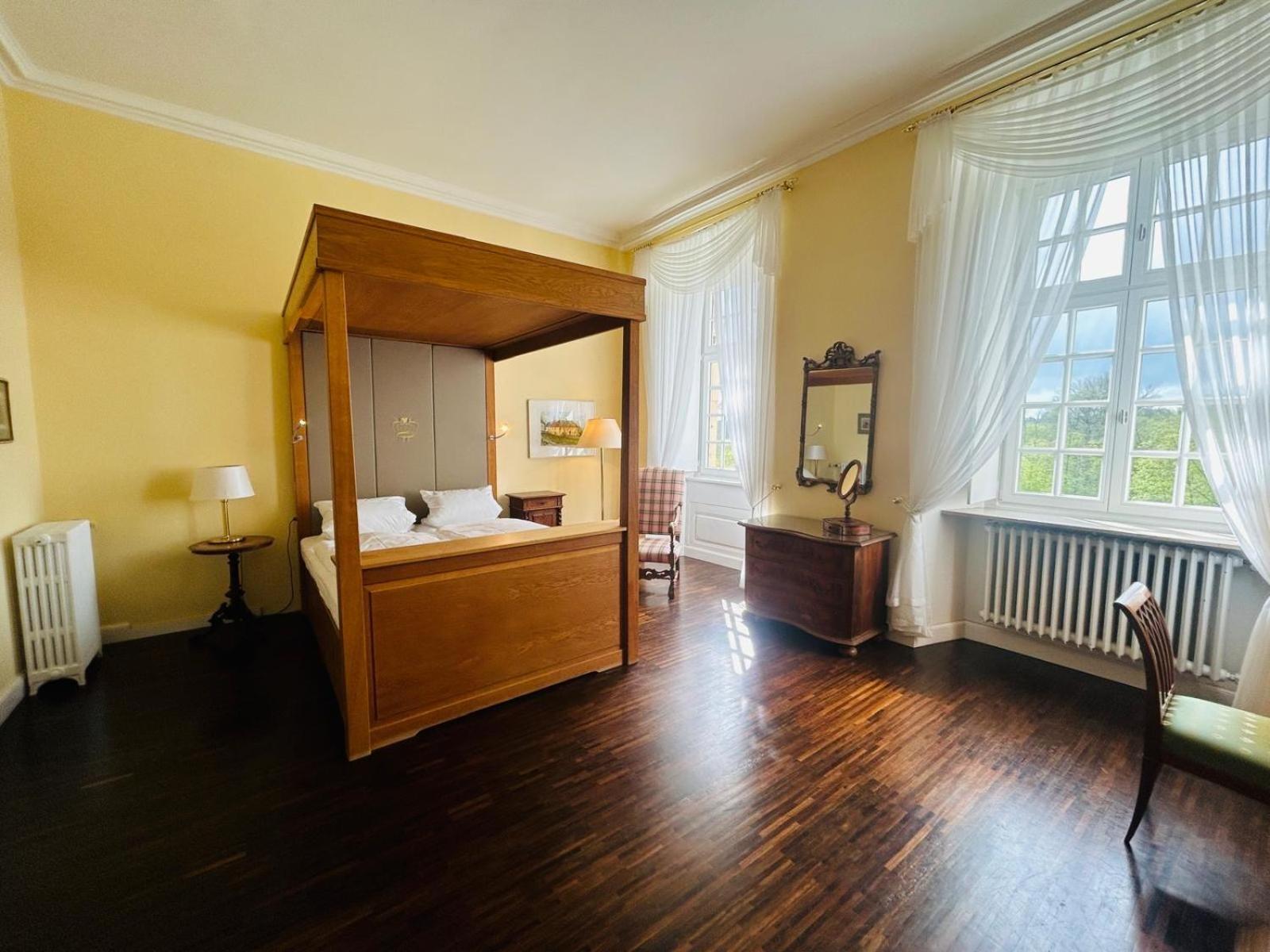 Hotel Schloss Hoehnscheid Bad Arolsen Ngoại thất bức ảnh
