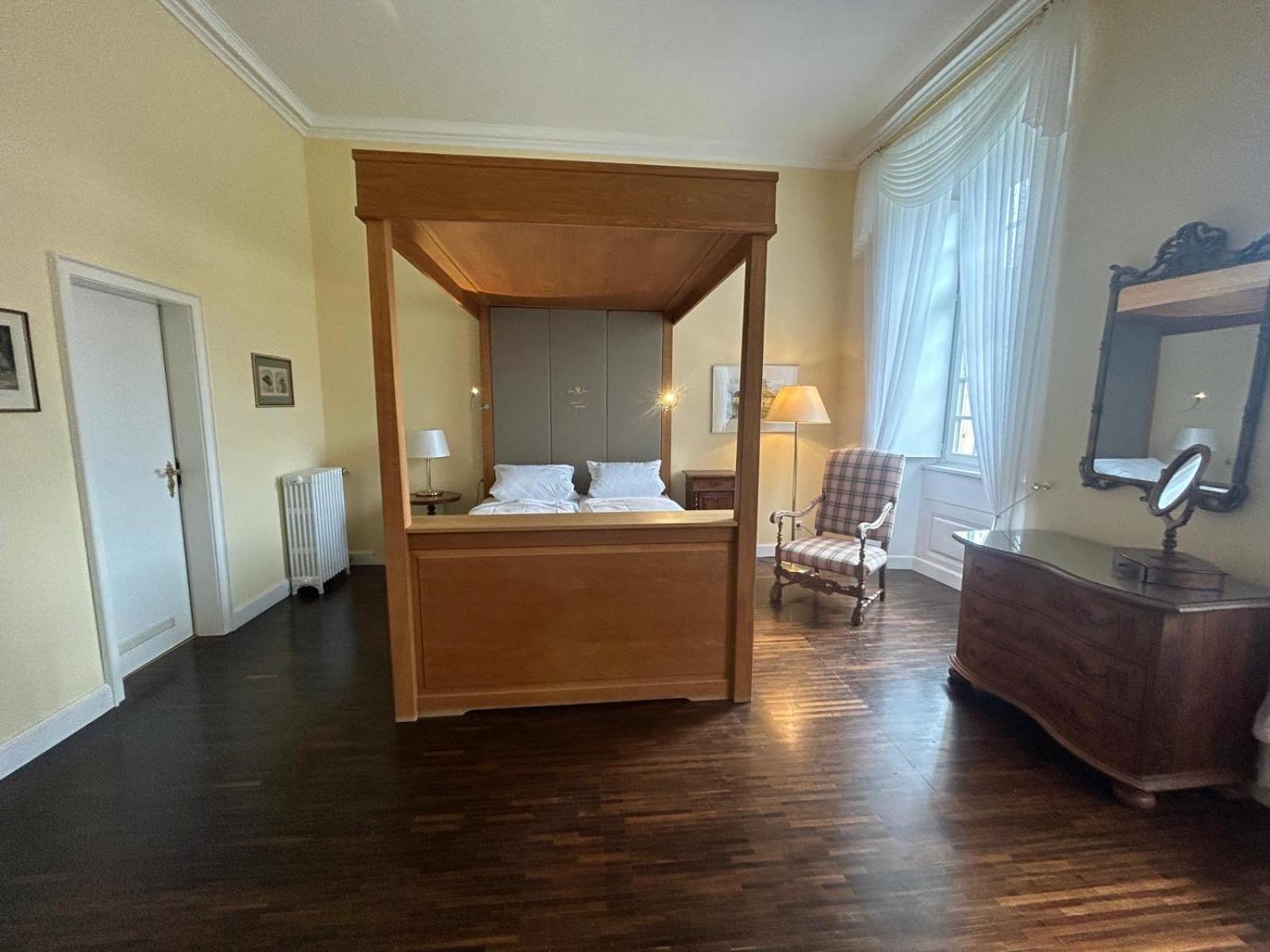 Hotel Schloss Hoehnscheid Bad Arolsen Ngoại thất bức ảnh
